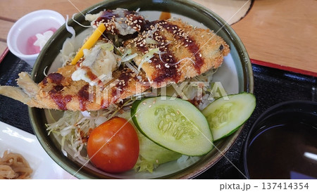 鮎フライ丼 鮎フライ丼 137414354