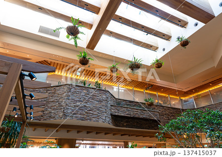 セレオ八王子のレストランフロア　東京都八王子市旭町 137415037