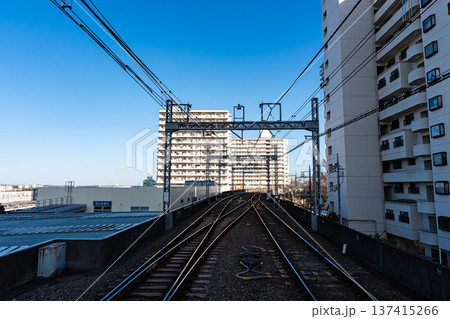 高尾パークハイツA棟 京王高尾駅のホームから東方向 東京都八王子市初沢町 高尾パークハイツA棟 京王高尾駅のホームから東方向 東京都八王子市初沢町 137415266