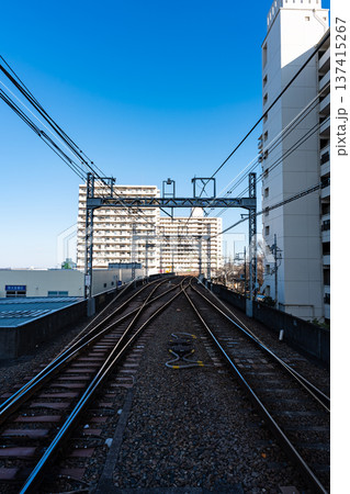 高尾パークハイツA棟 京王高尾駅のホームから東方向を見る 東京都八王子市初沢町 高尾パークハイツA棟 京王高尾駅のホームから東方向を見る 東京都八王子市初沢町 137415267