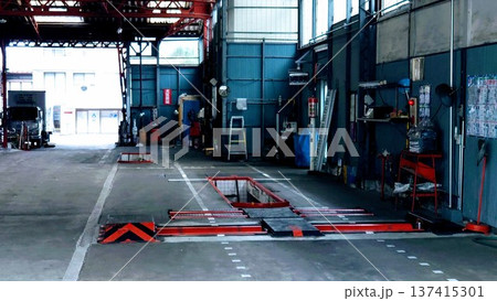 自動車整備工場 自動車整備工場 137415301