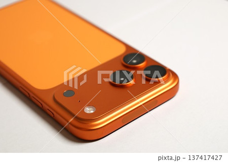 最新型のスマートフォン 最新型のスマートフォン 137417427
