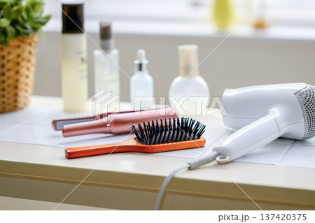 ヘアケア用品の準備 ヘアケア用品の準備 137420375