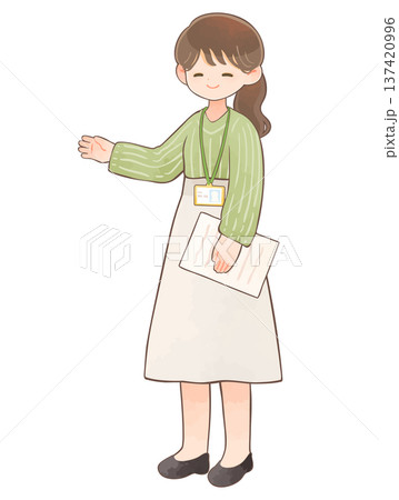 笑顔で案内するポーズの若い女性 137420996