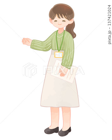 笑顔で案内するポーズの若い女性 137421024