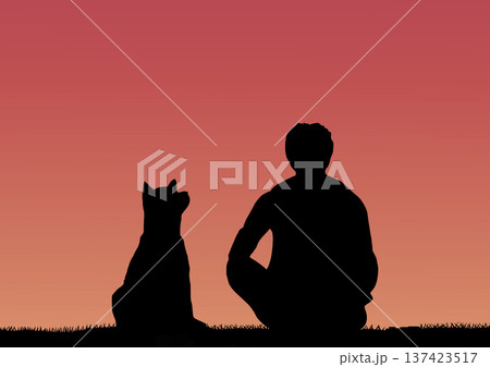 夕暮れペットの犬と男性シルエット 137423517