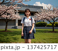 制服を着た女子高生 137425717