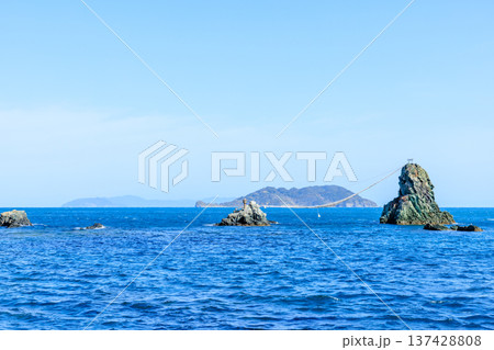 冬のビシャゴ浦 姉妹岩 大分県大分市 冬のビシャゴ浦 姉妹岩 大分県大分市 137428808