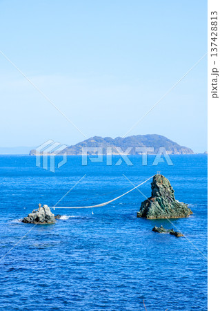 冬のビシャゴ浦 姉妹岩　大分県大分市 137428813