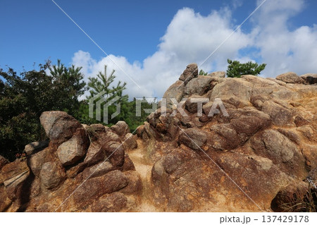六甲山の風吹岩 137429178