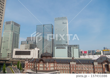 【東京駅　工事中】 137431086