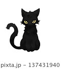 お座りしている黒猫 137431940