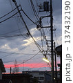 夕焼け空と電柱 137432190