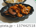 お肉屋さんのハツとホルモン焼き 137442518