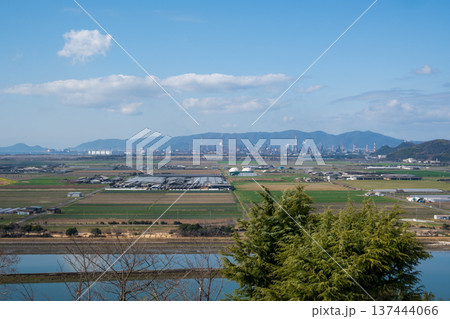 日本の岡山県笠岡市の古城山の美しい風景 日本の岡山県笠岡市の古城山の美しい風景 137444066