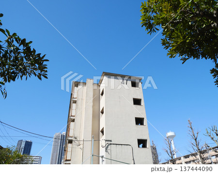 団地のある都市風景｜辰巳 137444090