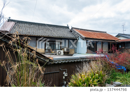 日本の岡山県笠岡市の古くてとても美しい建物 137444798