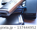 昔の携帯電話 137444952