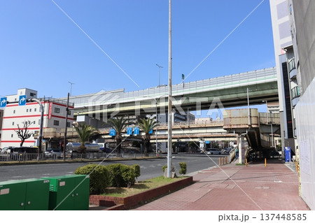 堺市安井町のフェニックス通り交差点の風景 堺市安井町のフェニックス通り交差点の風景 137448585