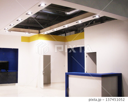 見本市会場　国際展示場 会場 ブースづくり 施工作業 137451052