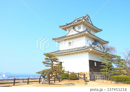 香川県丸亀市、丸亀城の風景 香川県丸亀市、丸亀城の風景 137451218