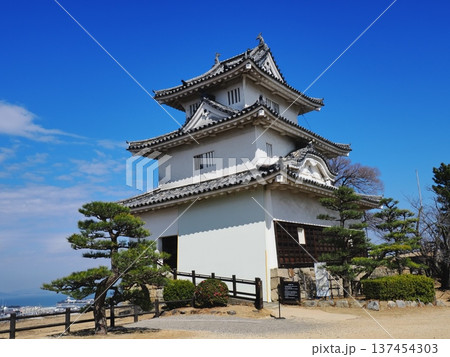 丸亀城 137454303