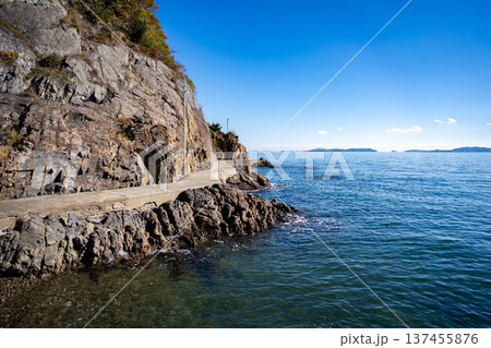 赤穂御崎海岸遊歩道の風景(赤穂市) 赤穂御崎海岸遊歩道の風景(赤穂市) 137455876