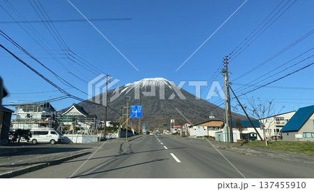 晩秋の羊蹄山 137455910
