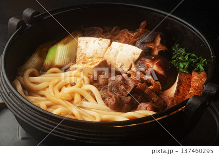 すき焼きうどん すき焼きうどん 137460295