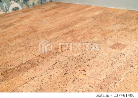 surface of freshly laid brown cork tile flooring 137461406