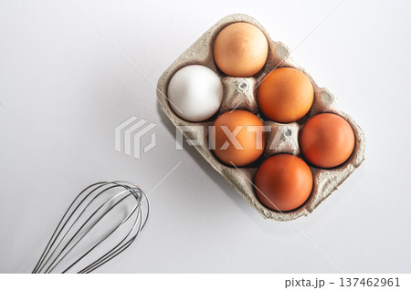 Organic Fresh Eggs in Sustainable Packaging Organic Fresh Eggs in Sustainable Packaging 137462961