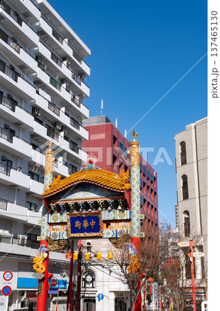 横浜中華街の朱雀門（南） 137465130