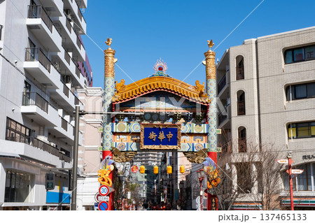 横浜中華街の朱雀門（南） 137465133