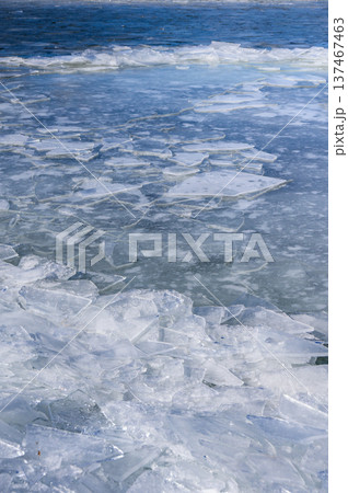 諏訪湖の寄せ氷 諏訪湖の寄せ氷 137467463