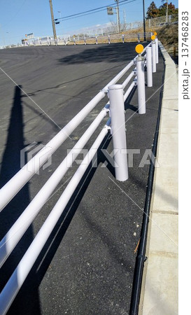 倉庫敷地内の搬入道路 倉庫敷地内の搬入道路 137468283