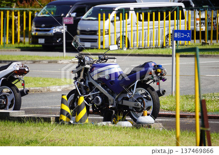 自動車教習所の普通教習車(普通二輪) 自動車教習所の普通教習車(普通二輪) 137469866