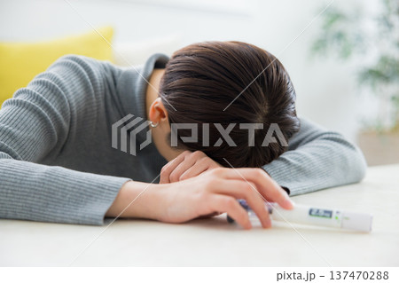 自己注射　皮下注射と副作用イメージ 137470288