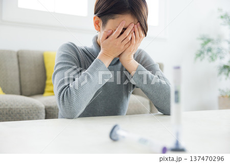 自己注射 皮下注射と副作用イメージ 自己注射 皮下注射と副作用イメージ 137470296