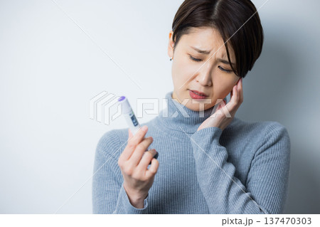 自己注射 皮下注射と副作用イメージ 自己注射 皮下注射と副作用イメージ 137470303