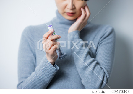 自己注射 皮下注射と副作用イメージ 自己注射 皮下注射と副作用イメージ 137470308