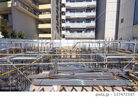 マンションの建築 マンションの建築 137472597
