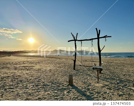 京都府京丹後市の夕陽ヶ浦の「ゆらり」 137474503
