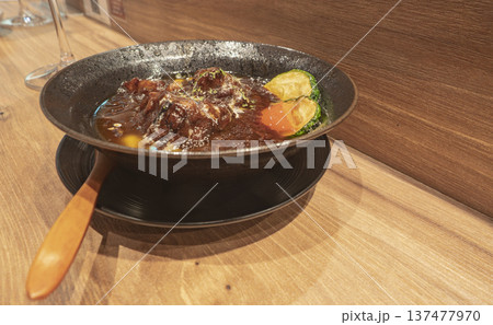 心ほどける深み、厚切り牛肉の贅沢赤ワイン煮 心ほどける深み、厚切り牛肉の贅沢赤ワイン煮 137477970