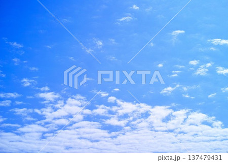 青空と雲イメージ 137479431