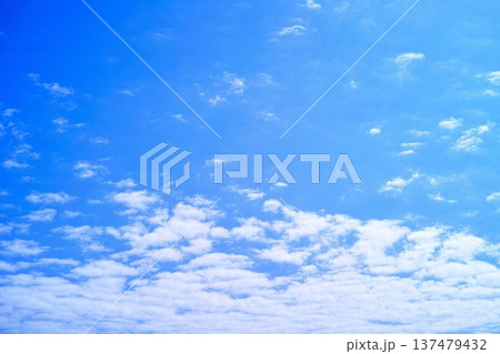青空と雲イメージ 137479432
