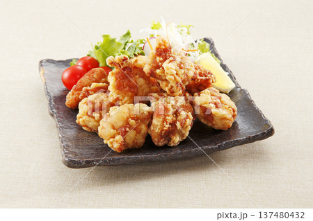 鶏もも肉の竜田揚げ 鶏もも肉の竜田揚げ 137480432