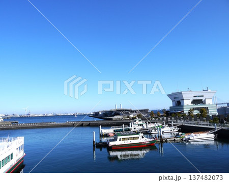 象の鼻パークから見た大桟橋 137482073