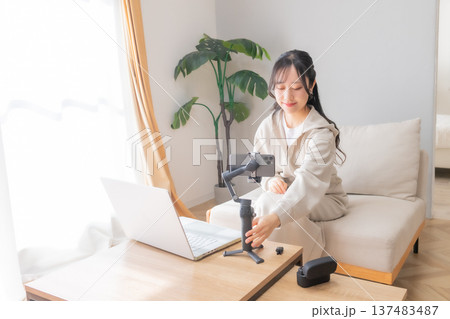 配信　ライバー　ストリーマー　動画配信　ワイヤレスマイク　撮影機材　ジンバル　マイク　動画共有 137483487