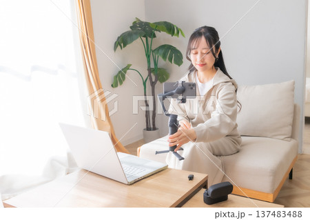 配信　ライバー　ストリーマー　動画配信　ワイヤレスマイク　撮影機材　ジンバル　マイク　動画共有 137483488