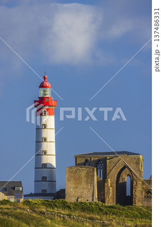 Phare de Saint Mathieu lighthouse and abbey ruins in Le Conquet 137486331